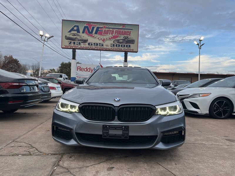 BMW 5 Series Vehicle Image 02