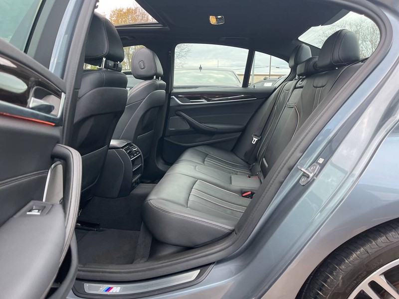 BMW 5 Series Vehicle Image 07