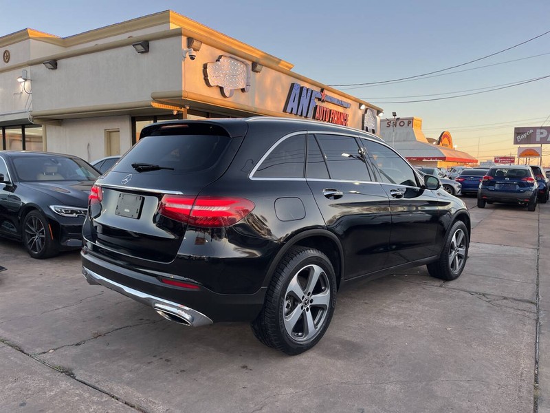 Mercedes-Benz GLC Vehicle Image 05