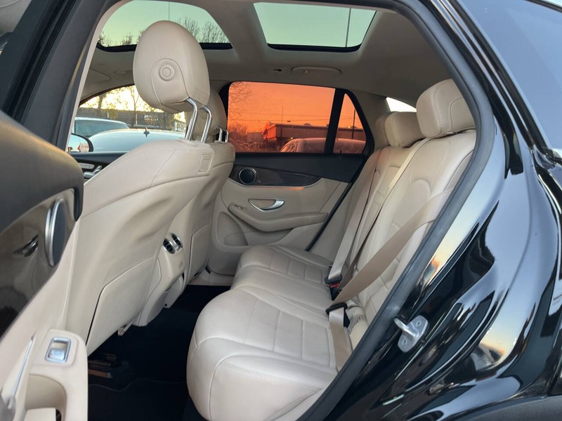 Mercedes-Benz GLC Vehicle Image 08