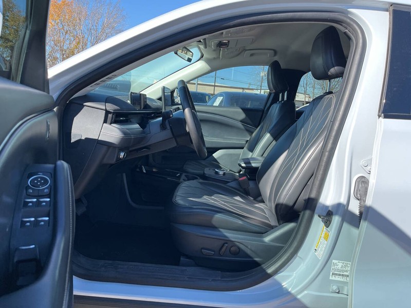 Ford Mustang Mach-E Vehicle Image 07