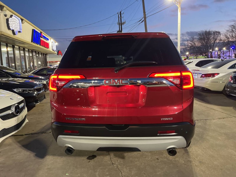 GMC Acadia Vehicle Image 04