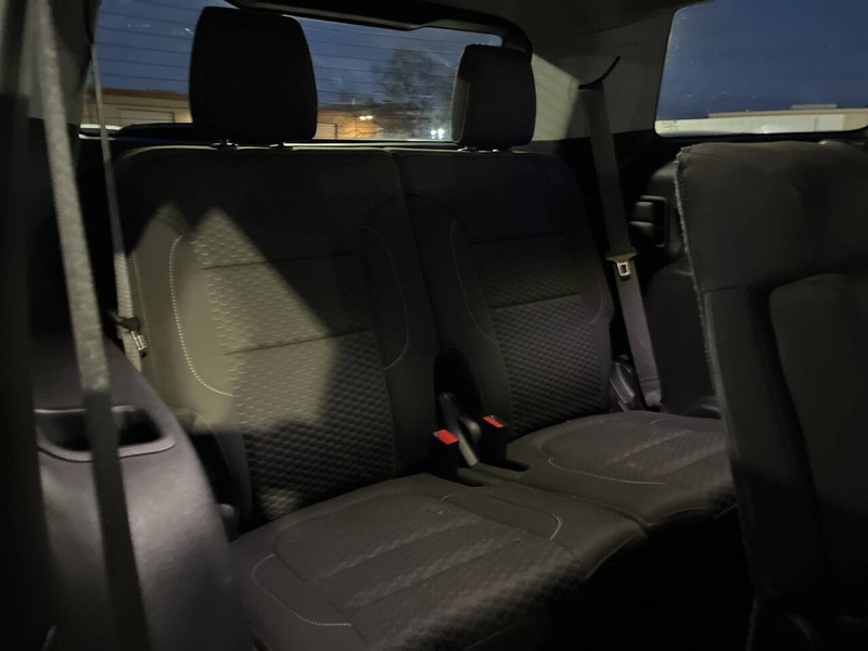 GMC Acadia Vehicle Image 12