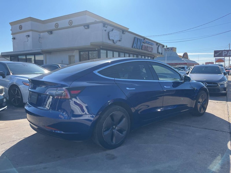 Tesla Model 3 Vehicle Image 03