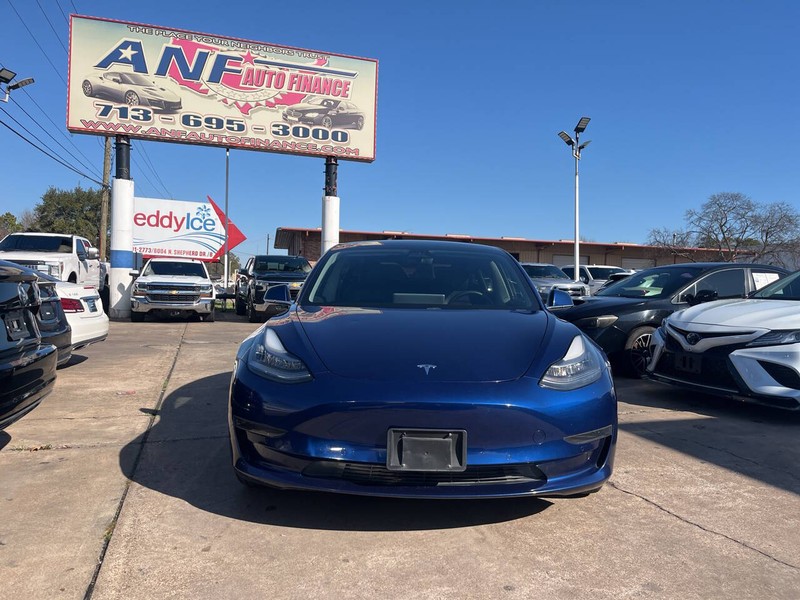 Tesla Model 3 Vehicle Image 12