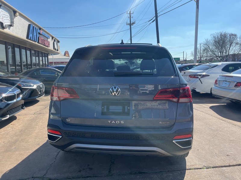 Volkswagen Taos Vehicle Image 04