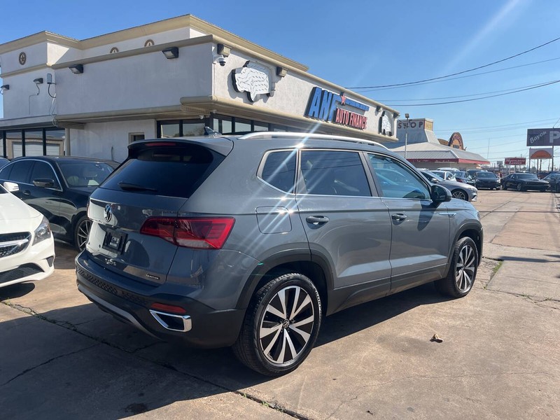 Volkswagen Taos Vehicle Image 05