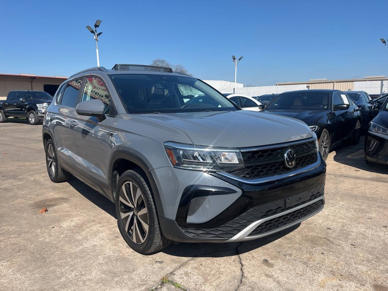 Volkswagen Taos Vehicle Image 06