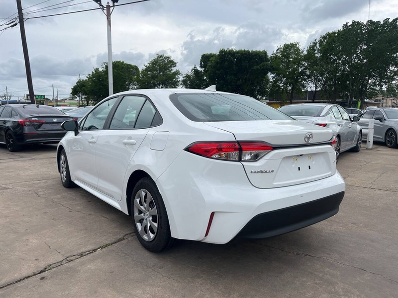 Toyota Corolla Vehicle Image 03