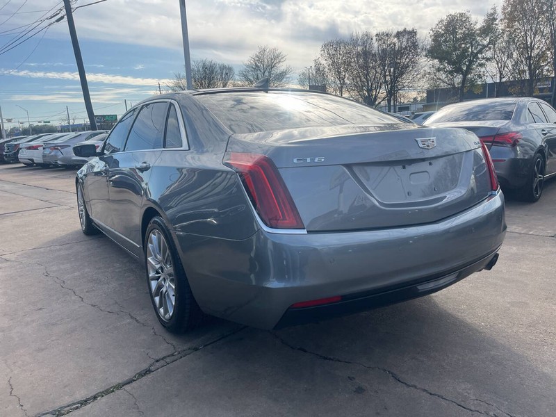 Cadillac CT6 Vehicle Image 03