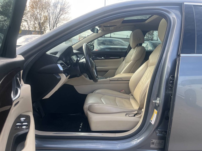 Cadillac CT6 Vehicle Image 07