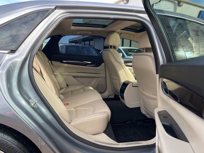 Cadillac CT6 Vehicle Image 10