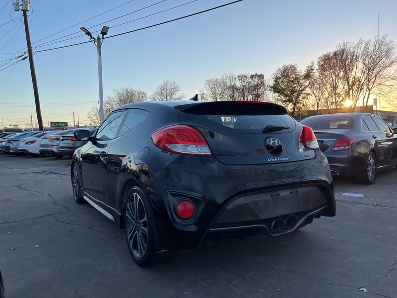 Hyundai Veloster Vehicle Image 03