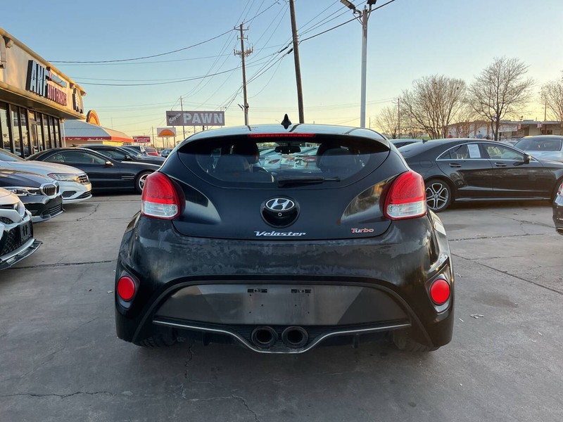 Hyundai Veloster Vehicle Image 04