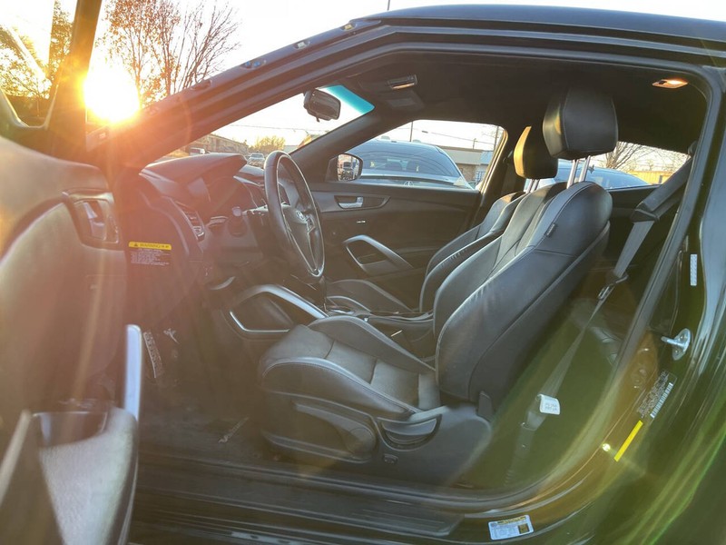 Hyundai Veloster Vehicle Image 07