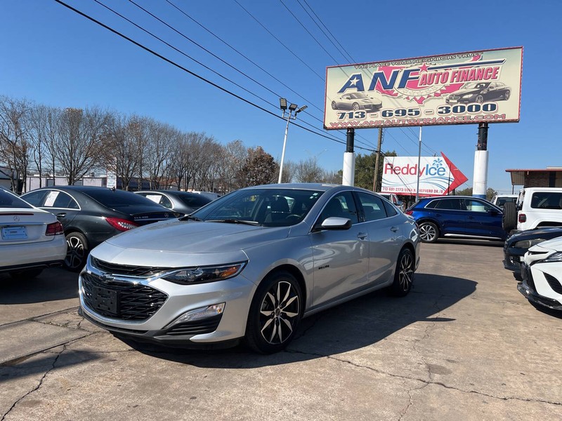 Chevrolet Malibu Vehicle Image 02