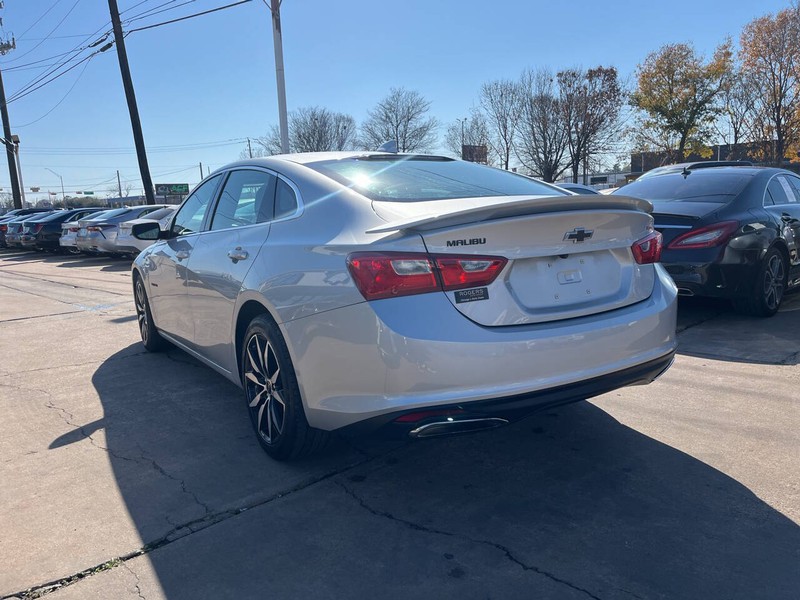 Chevrolet Malibu Vehicle Image 04