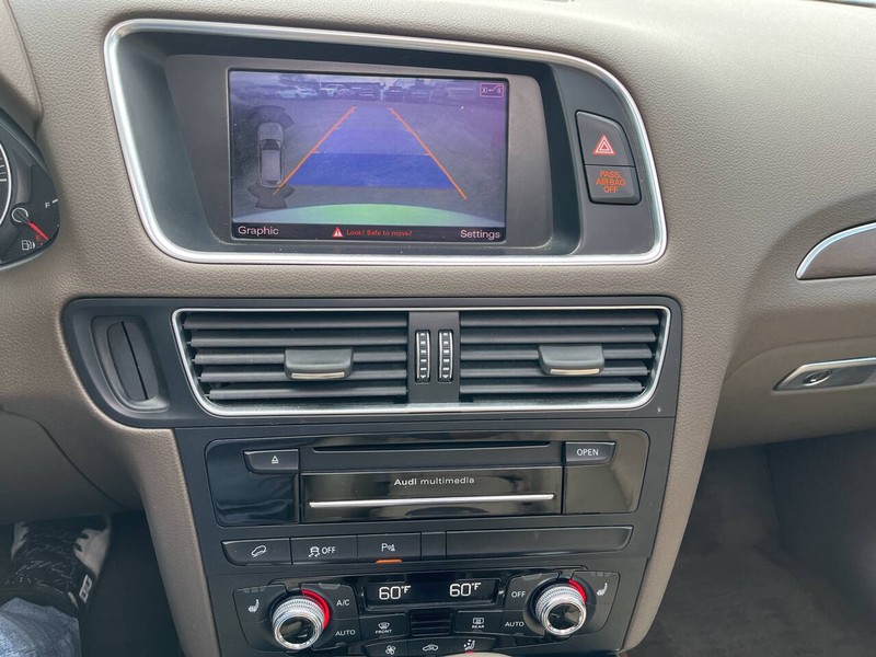 Audi Q5 Vehicle Image 12