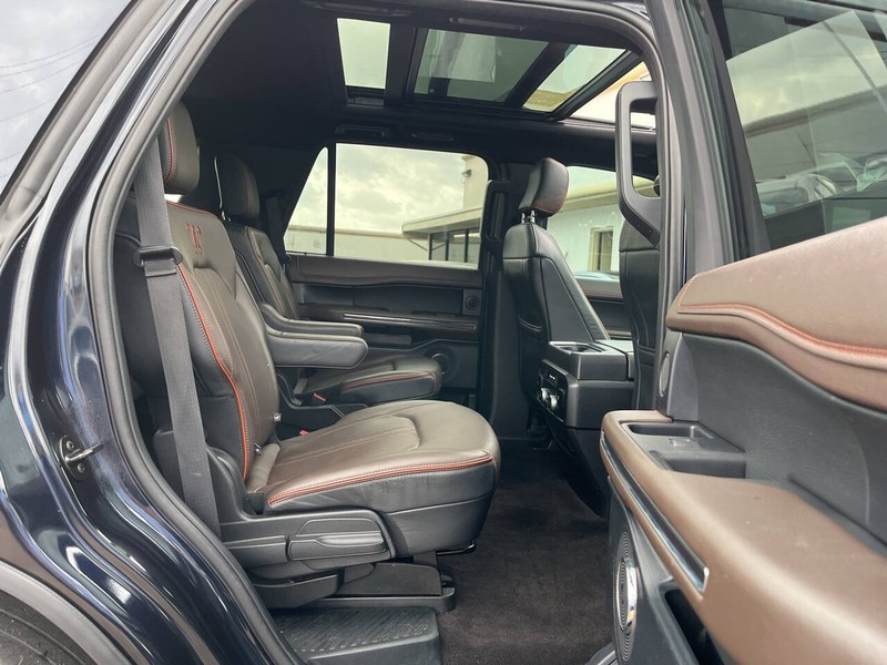 Ford Expedition Vehicle Image 10
