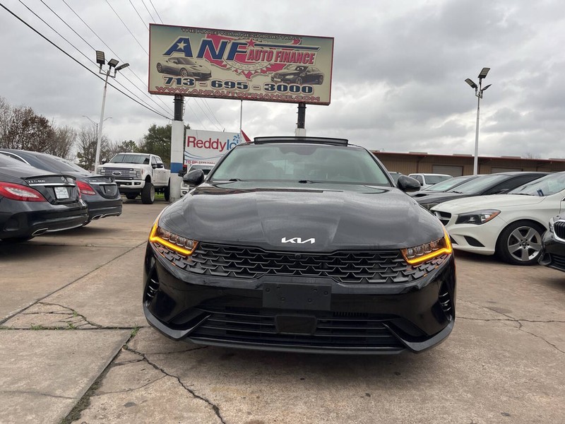 Kia K5 Vehicle Image 02