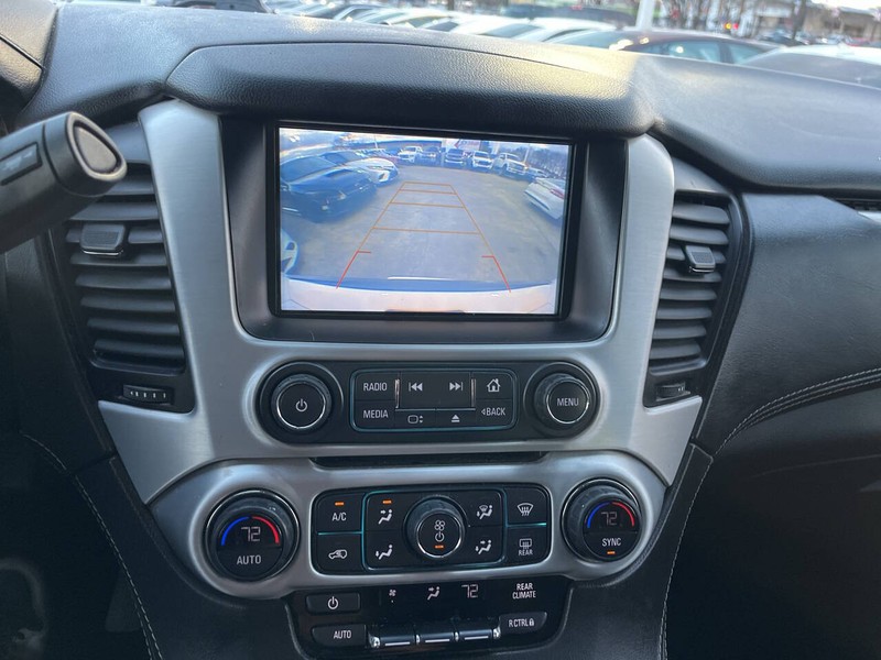 GMC Yukon Vehicle Image 13