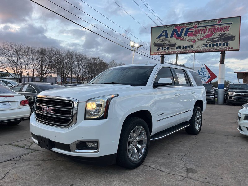 GMC Yukon Vehicle Image 14