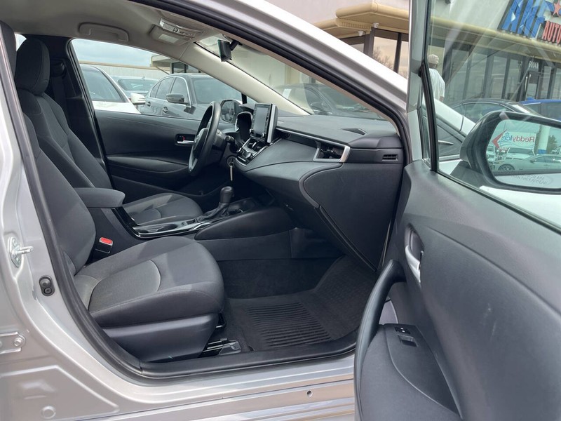 Toyota Corolla Vehicle Image 12