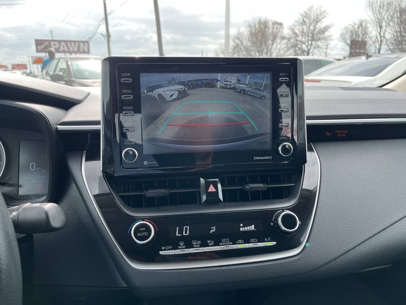 Toyota Corolla Vehicle Image 13