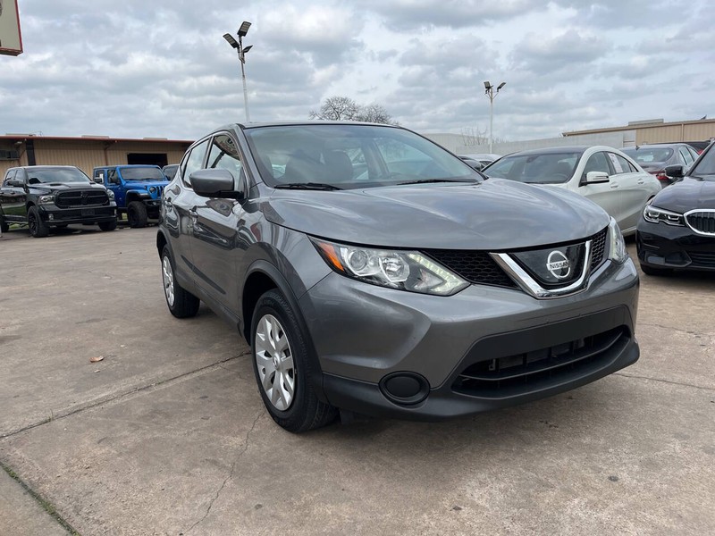 Nissan Rogue Sport Vehicle Image 06