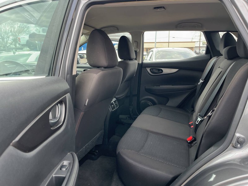 Nissan Rogue Sport Vehicle Image 08