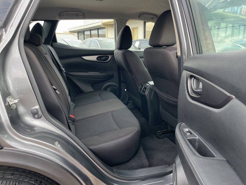 Nissan Rogue Sport Vehicle Image 10