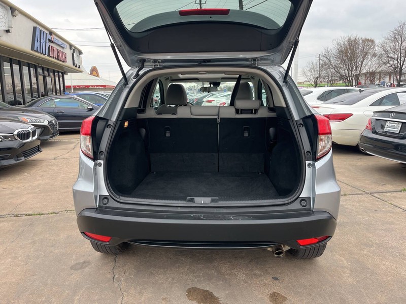 Honda HR-V Vehicle Image 09