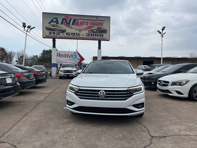 Volkswagen Jetta Vehicle Image 02