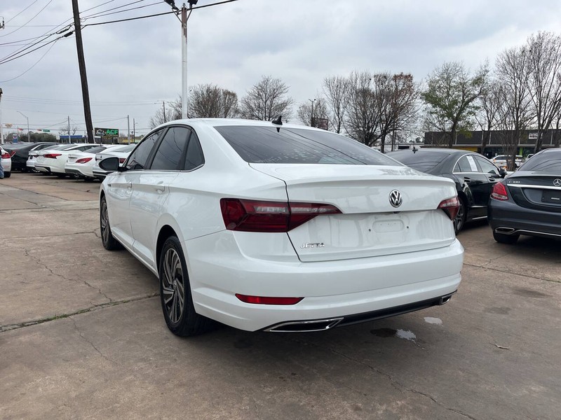 Volkswagen Jetta Vehicle Image 03