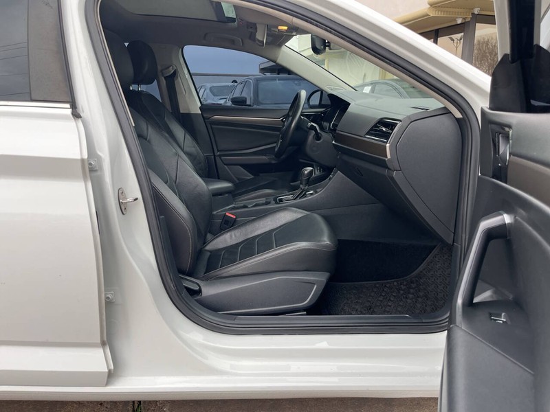 Volkswagen Jetta Vehicle Image 10