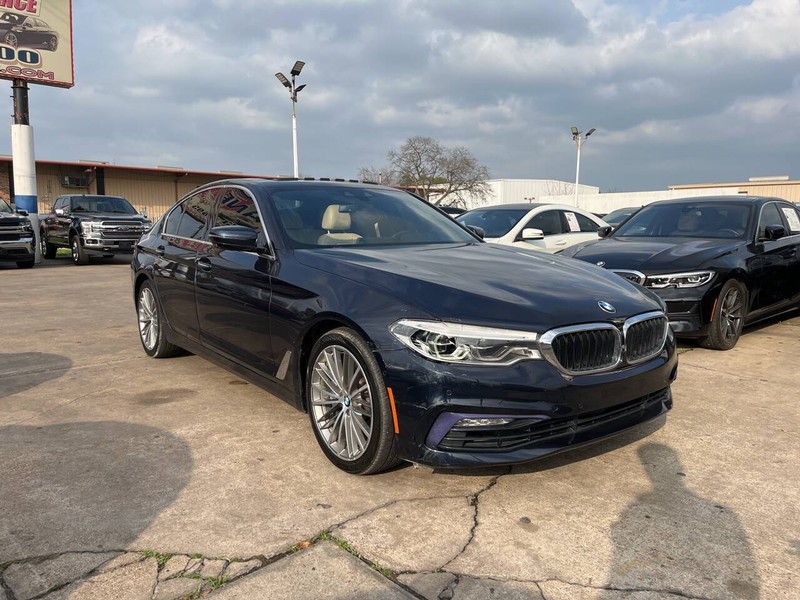 BMW 5 Series Vehicle Image 06