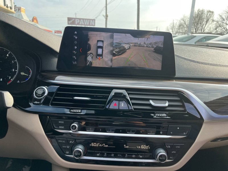 BMW 5 Series Vehicle Image 12