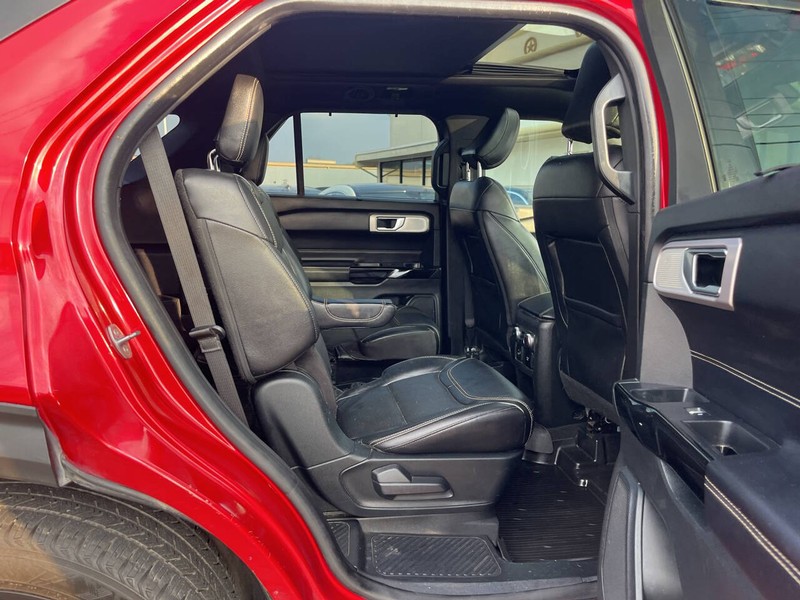 Ford Explorer Vehicle Image 08