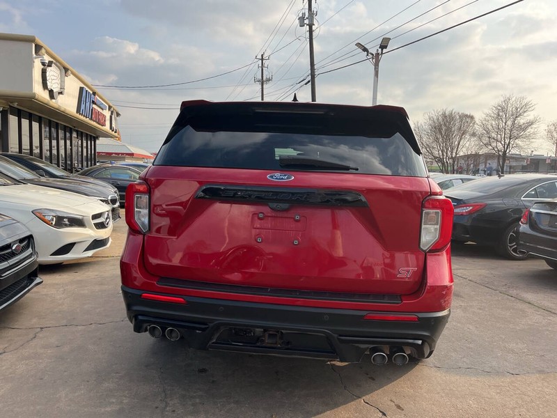 Ford Explorer Vehicle Image 15