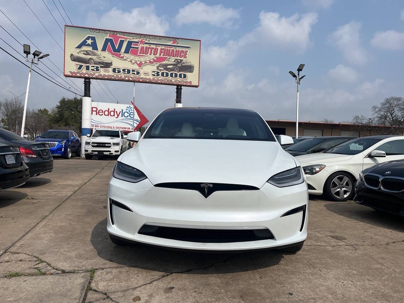 Tesla Model X Vehicle Image 02