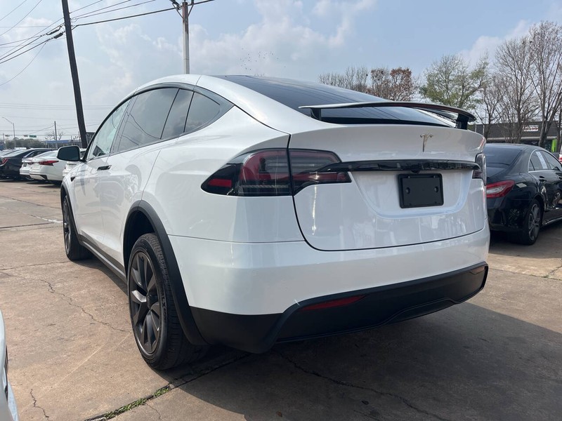 Tesla Model X Vehicle Image 05
