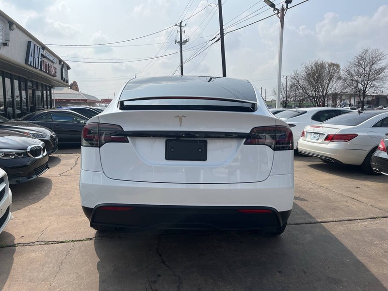Tesla Model X Vehicle Image 06