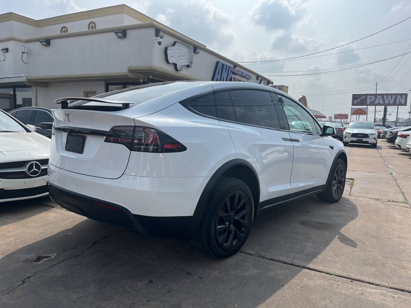 Tesla Model X Vehicle Image 07