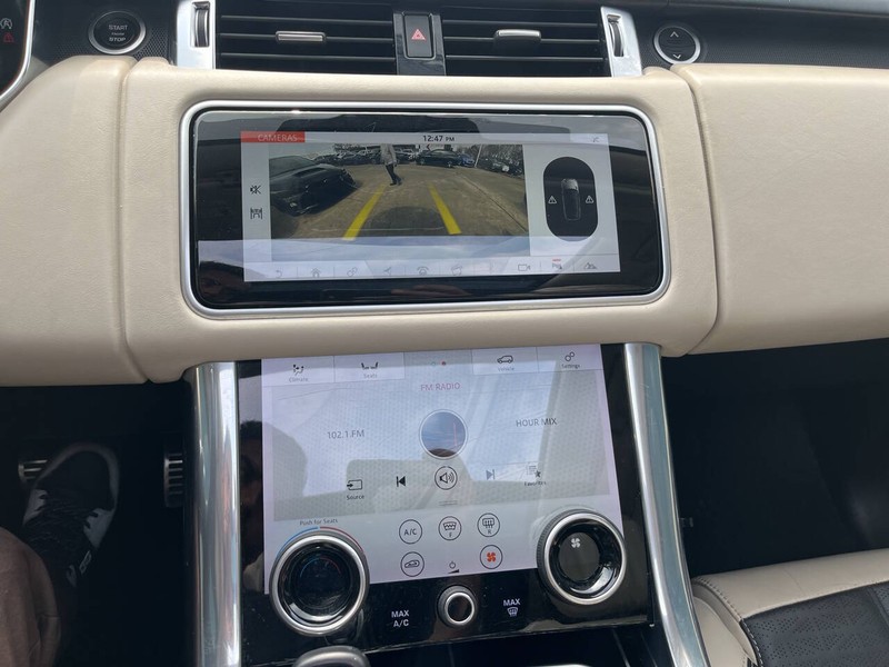 Land Rover Range Rover Sport Vehicle Image 12