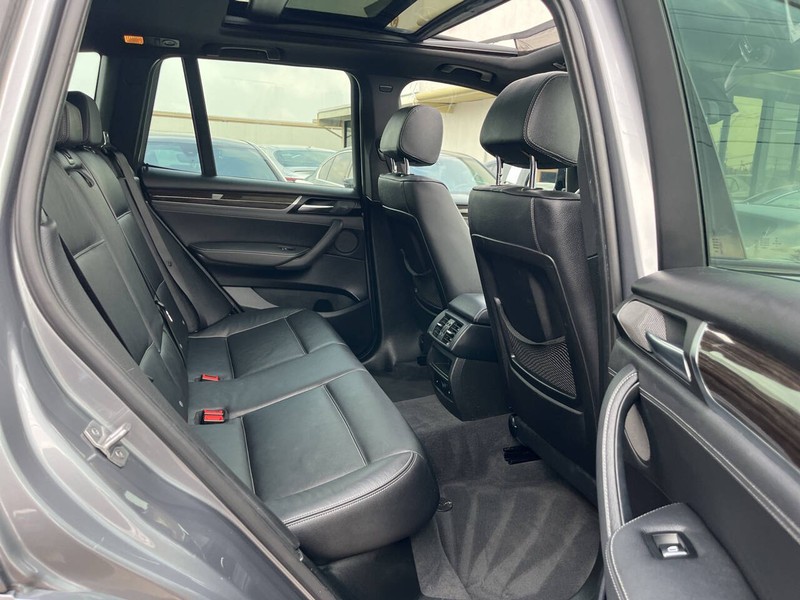 BMW X3 Vehicle Image 10