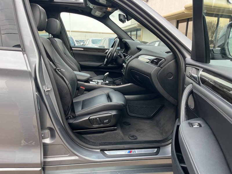 BMW X3 Vehicle Image 11