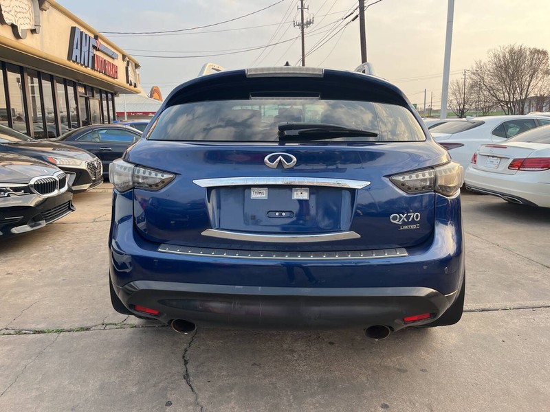INFINITI QX70 Vehicle Image 03