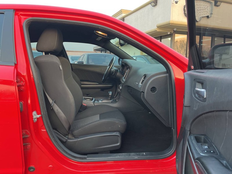 Dodge Charger Vehicle Image 11