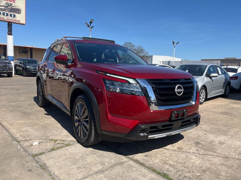 Nissan Pathfinder Vehicle Image 06