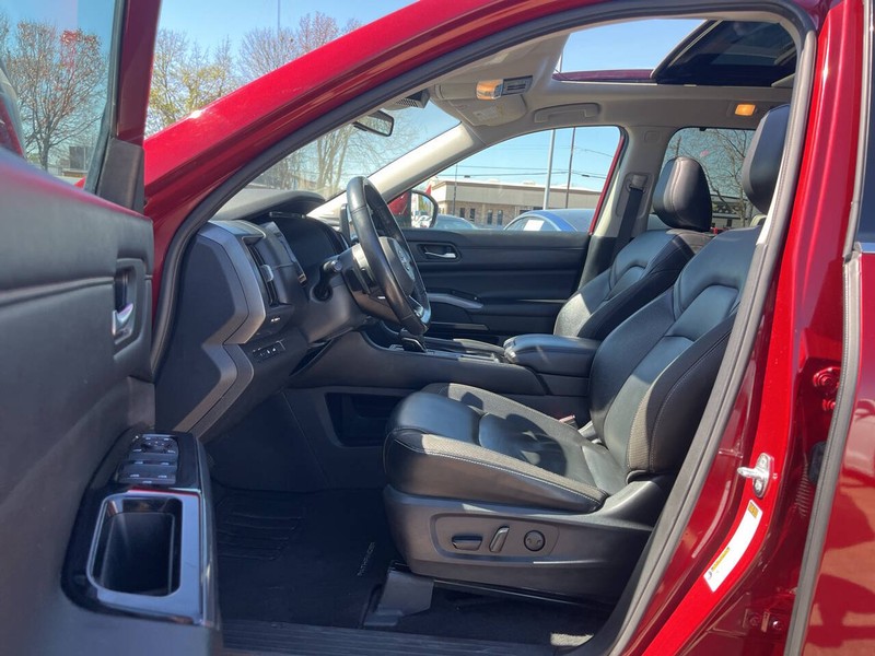 Nissan Pathfinder Vehicle Image 07